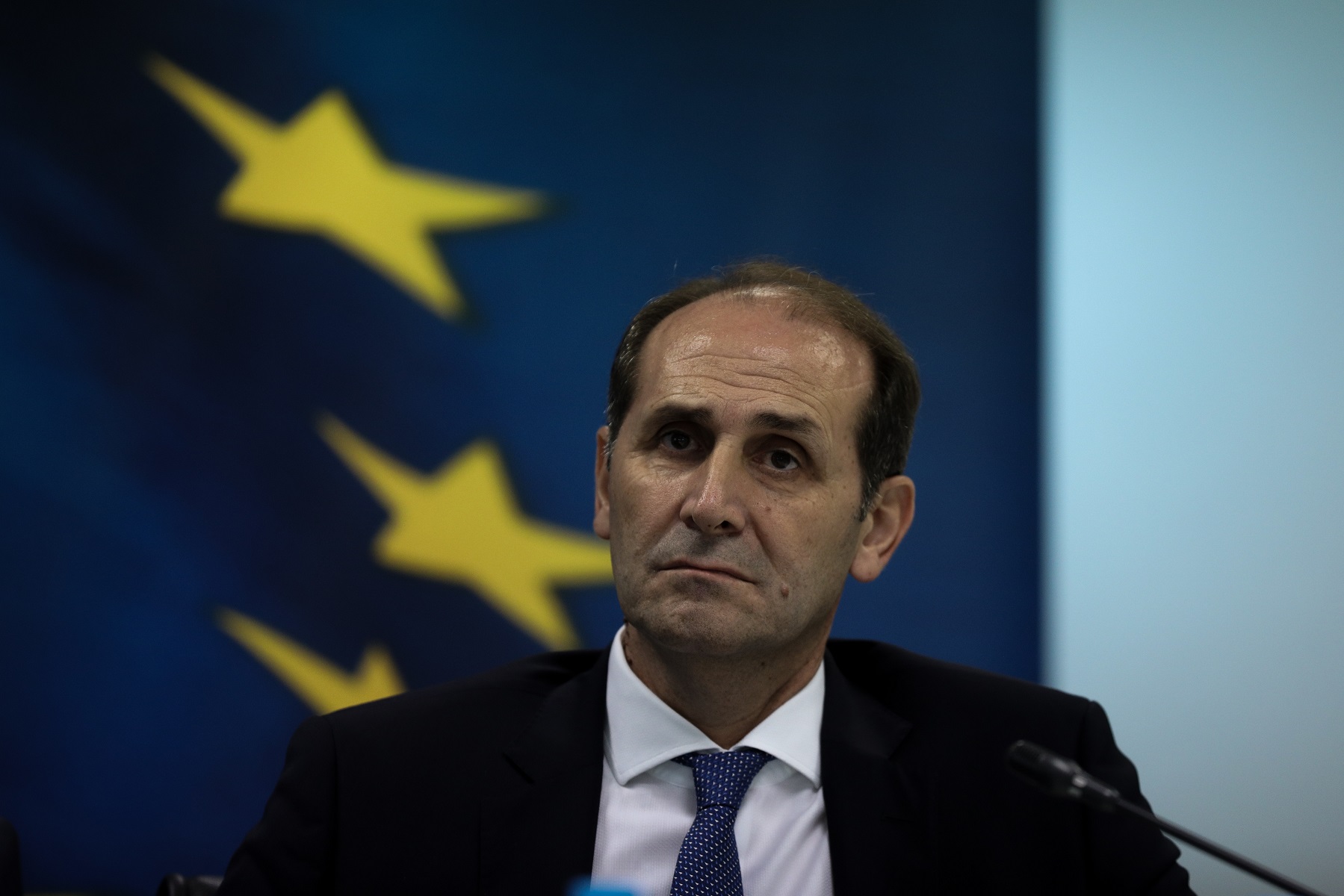 Απόστολος Βεσυρόπουλος: Κίνητρα για την αγορά «καθαρών» περιβαλλοντικά αυτοκινήτων