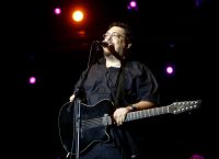 Λαυρέντης Μαχαιρίτσας: Το “αντίο” σε έναν σπουδαίο καλλιτέχνη μέσα από τα social media