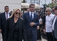 Κυριάκος Μητσοτάκης: Η πρωτοχρονιάτικη αγκαλιά με τη Μαρέβα στο Λυκαβηττό [Pic]