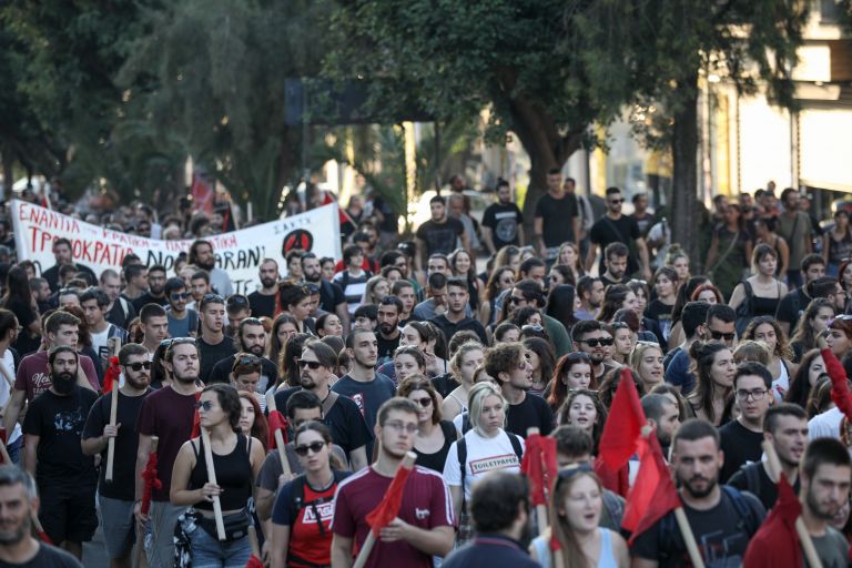 Πειραιάς: Ολοκληρώθηκε η πορεία για τα 6 χρόνια από την δολοφονία του Παύλου Φύσσα