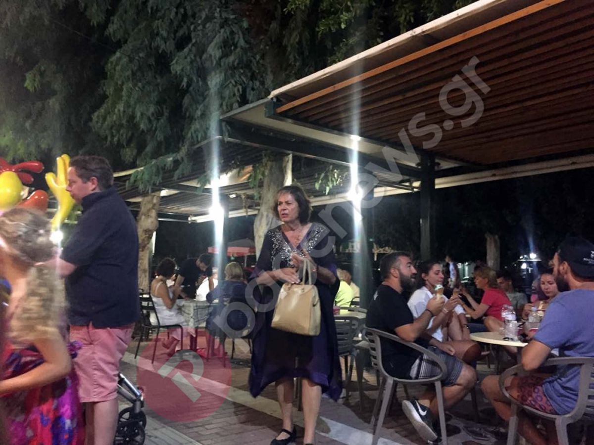 Αποκλειστική φωτογραφία: Σοκάρει η εικόνα της Βάσως Παπανδρέου στις καλοκαιρινές της διακοπές