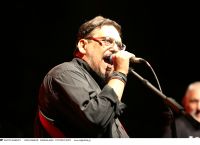 Λαυρέντης Μαχαιρίτσας: Από τους τελευταίους “Μοϊκανούς” της ελληνικής μουσικής σκηνής Λαυρέντης Μαχαιρίτσας: Από τους τελευταίους “Μοϊκανούς” της ελληνικής μουσικής σκηνής