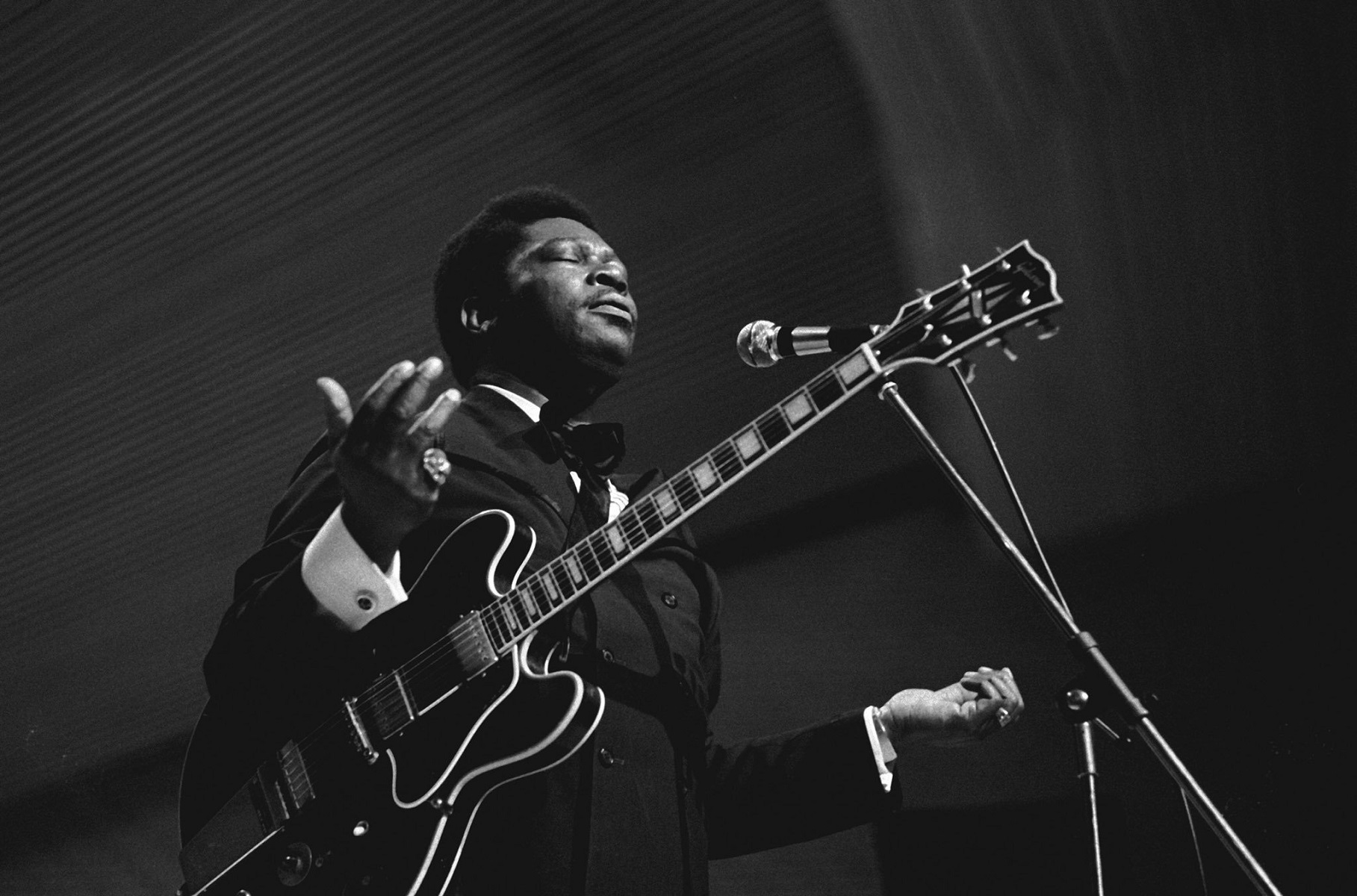 B.B. King: Αφιερωμένο στον κιθαρίστα και τραγουδοποιό το doodle της google (vid)