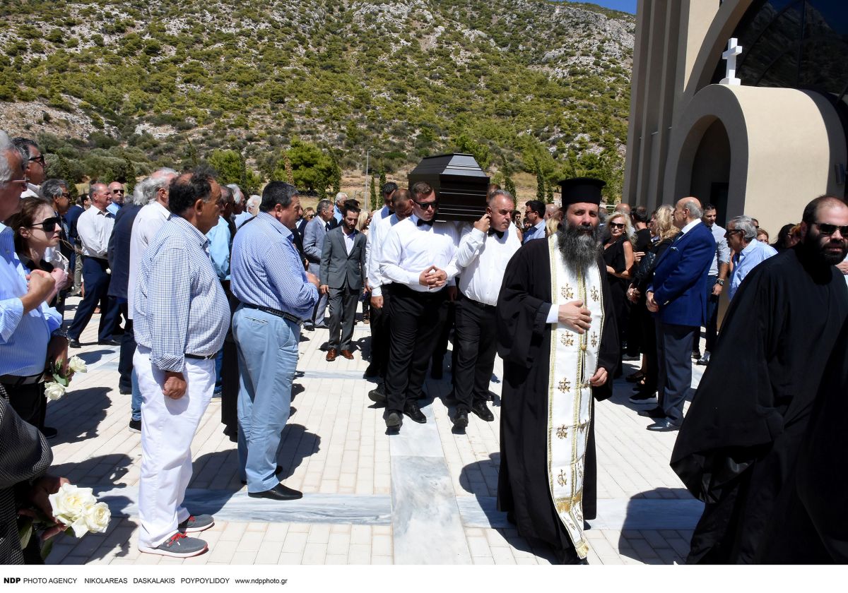 Δημήτρης Ρίζος: Σε κλίμα συγκίνησης το τελευταίο αντίο