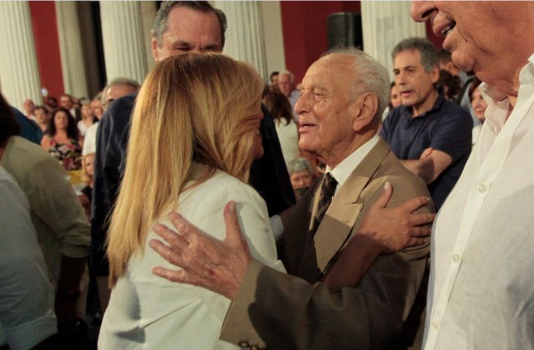 Αντώνης Λιβάνης: Το “αντίο” του πολιτικού κόσμου