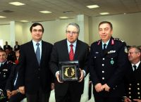 Γιώργος Μπαμπινιώτης: “Υπάρχουν παιδιά του Γυμνασίου που δεν μπορούν να διαβάσουν”