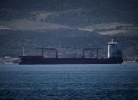 Σύρος: Ακυβέρνητο φορτηγό πλοίο στα ανοιχτά του νησιού