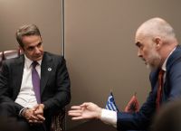 Συνάντηση Μητσοτάκη – Ράμα: Να κατοχυρωθούν τα περιουσιακά δικαιώματα της μειονότητας