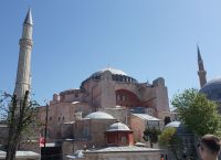 Αγιά Σοφιά: Ο μνημειώδης ναός που διχάζει Ελλάδα και Τουρκία Αγιά Σοφιά: Ο μνημειώδης ναός που διχάζει Ελλάδα και Τουρκία