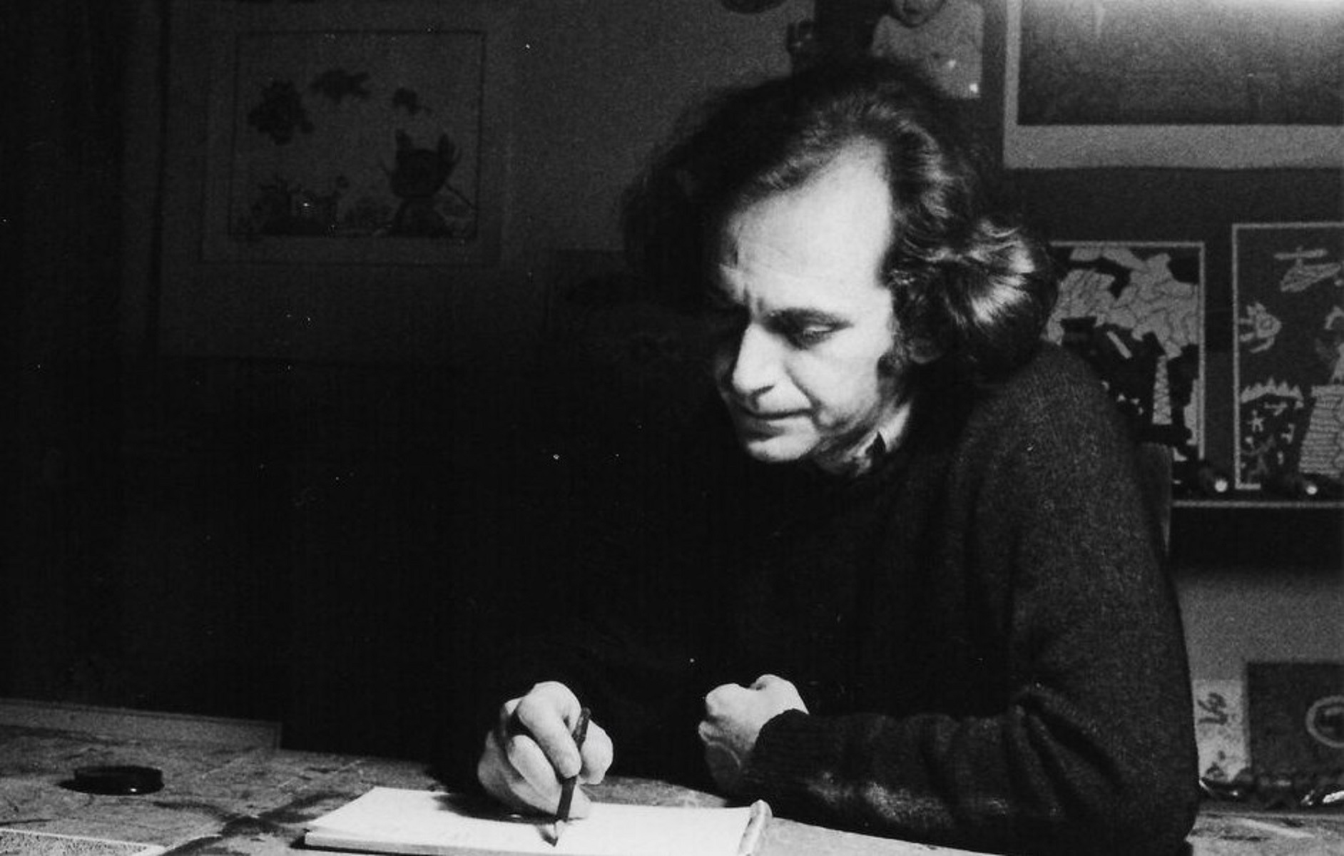 Αλέξης Ακριθάκης: Στον “λαβύρινθο” ενός εκρηκτικού καλλιτέχνη