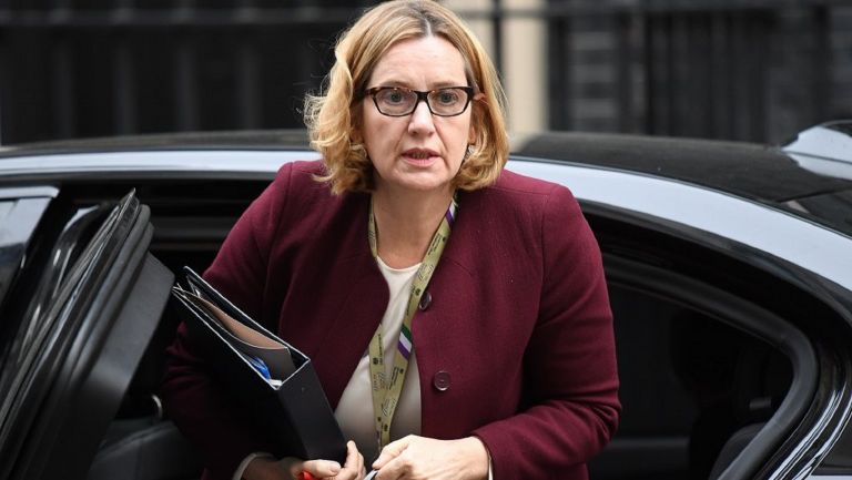 Brexit: Νέο πλήγμα για τον Μπόρις Τζόνσον – Παραιτήθηκε η υπουργός Εργασίας Άμπερ Ραντ