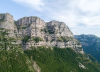 Ζαγόρι: Νεκρός ο αστυνομικός που είχε πέσει σε χαράδρα Ζαγόρι: Νεκρός ο αστυνομικός που είχε πέσει σε χαράδρα