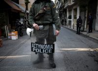 Θησείο επίθεση: Συνελήφθησαν 5 ανήλικοι με μολότοφ – Μια «ανάσα» πριν να επιτεθούν σε αστυνομικούς Θησείο επίθεση: Συνελήφθησαν 5 ανήλικοι με μολότοφ – Μια «ανάσα» πριν να επιτεθούν σε αστυνομικούς