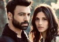 Ειρήνη Καραγιώργη: Η απίστευτη ιστορία της νέας μούσας του Αντρέα Γεωργίου (vid)