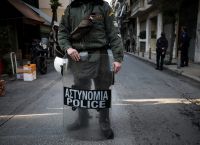 Εξάρχεια τώρα: Αστυνομική επιχείρηση σε υπό κατάληψη κτήριο στην Μπενάκη Εξάρχεια τώρα: Αστυνομική επιχείρηση σε υπό κατάληψη κτήριο στην Μπενάκη