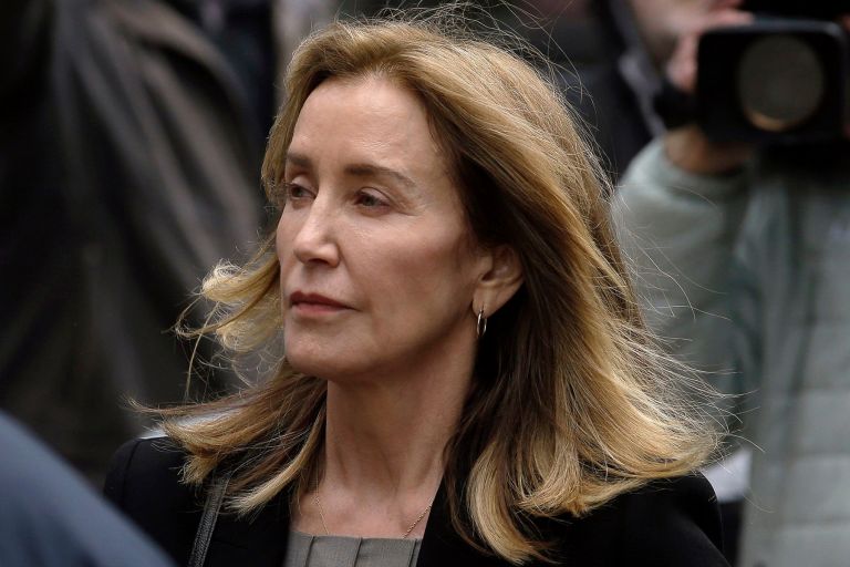 Felicity Huffman: Καταδικάστηκε σε 14 μέρες φυλάκιση