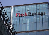Fitch: Το σχέδιο “Ηρακλής” είναι θετικό για το αξιόχρεο των τραπεζών