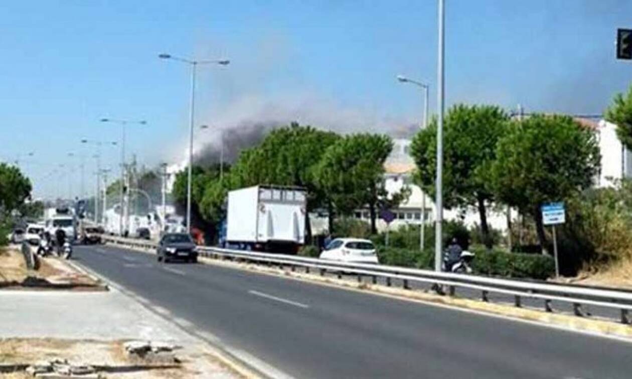 Παλλήνη:  Αυτοκίνητο άρπαξε φωτιά – Σώθηκε τελευταία στιγμή η οδηγός (vid)