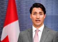 Τζάστιν Τριντό: Συνεχίζει να απολογείται έπειτα από νέες ρατσιστικές φωτογραφίες και βίντεο