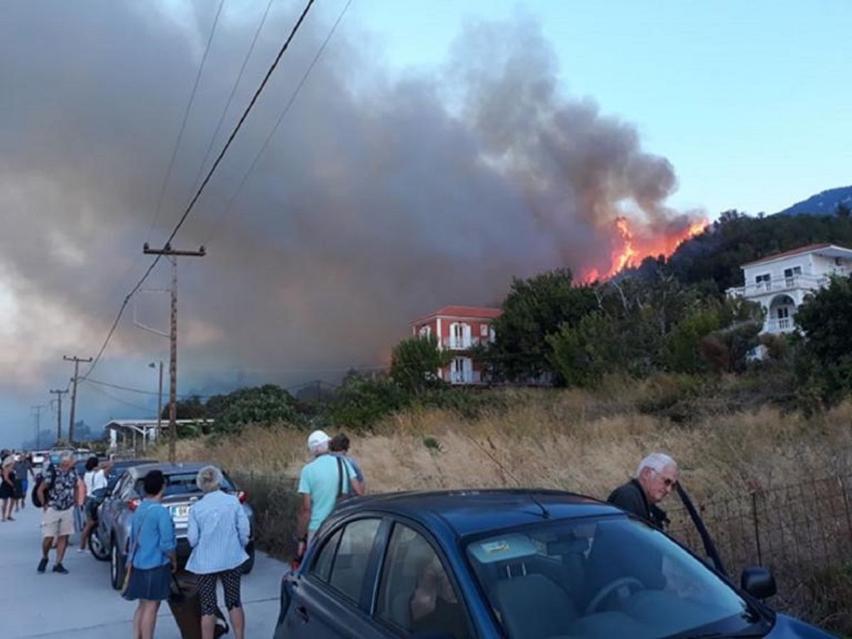 Φωτιά τώρα στην Κεφαλονιά