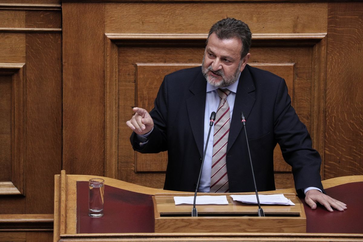 Βασίλης Κεγκέρογλου: Προανακριτική Επιτροπή για τις παραθεσμικές ενέργειες του Παπαγγελόπουλου