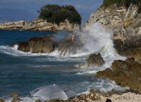 Καιρός σήμερα: Υποχωρούν οι άνεμοι στο Αιγαίο