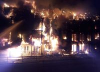 Λονδίνο: Εικόνες… αποκάλυψης από κτίριο που κάηκε ολοσχερώς (pics)