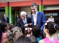 Πρώτη μέρα σχολείο: Οι ευχές του Κώστα Μπακογιάννη