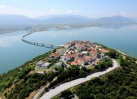 Αυτό είναι το Ελληνικό χωριό στην ηπειρωτική Ελλάδα με την ανεπανάληπτη θέα