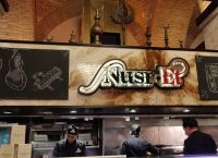 Μύκονος: Απίστευτα κέρδη για το εστιατόριο του Salt Bae (vid)