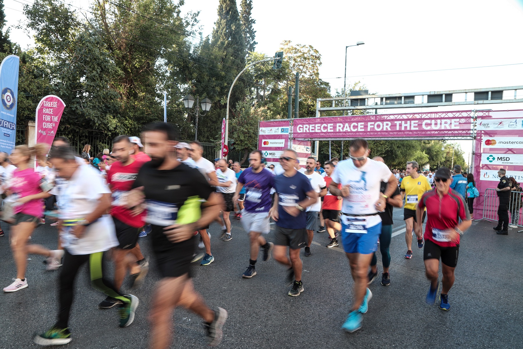 Race for the Cure: Χιλιάδες δρομείς έτρεξαν ενάντια στον καρκίνο του μαστού
