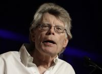 Στίβεν Κινγκ: Το «εφιαλτικό σενάριο» που ανησυχεί τον μυθιστοριογράφο