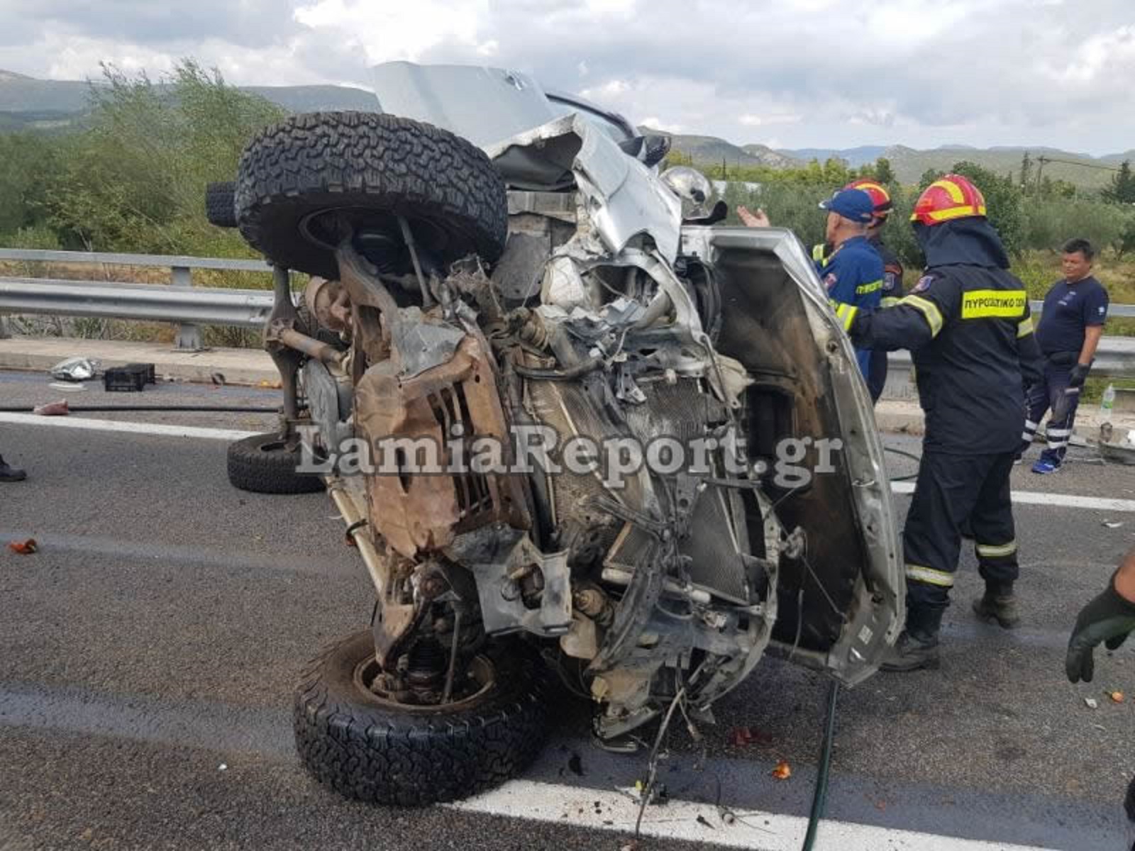 Φθιώτιδα: Σοβαρό τροχαίο με εγκλωβισμό (pics)