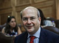 Κωστής Χατζηδάκης: “Ελπίζω ο Αλέξης Τσίπρας να αλλάξει στάση για την ψήφο των απόδημων”