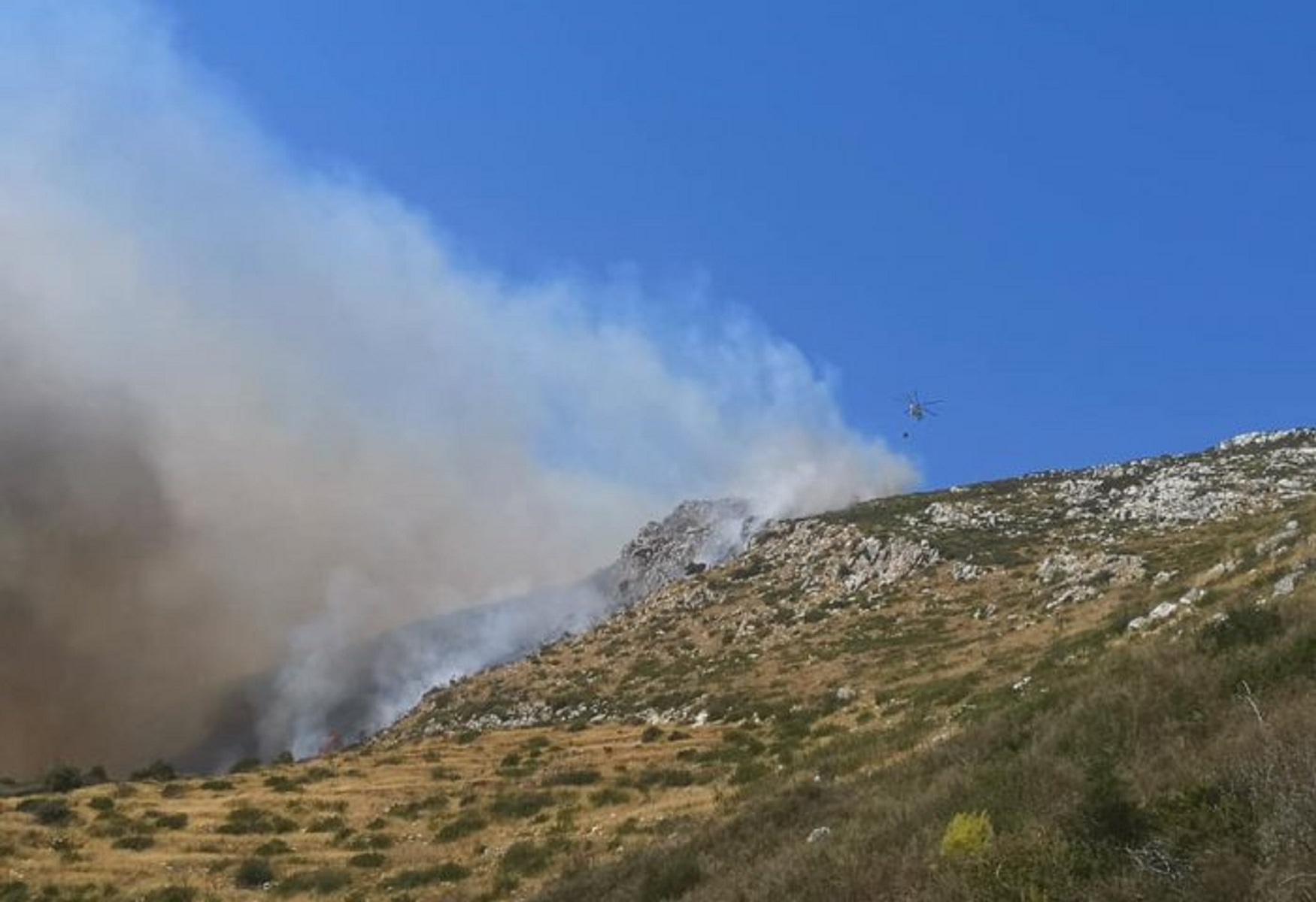 Φωτιά τώρα και στη Ζάκυνθο