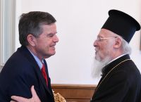 Αθανάσιος Μαρτίνος: Φιλάνθρωπος και φιλάγιος ο νέος διοικητής του Αγίου Όρους