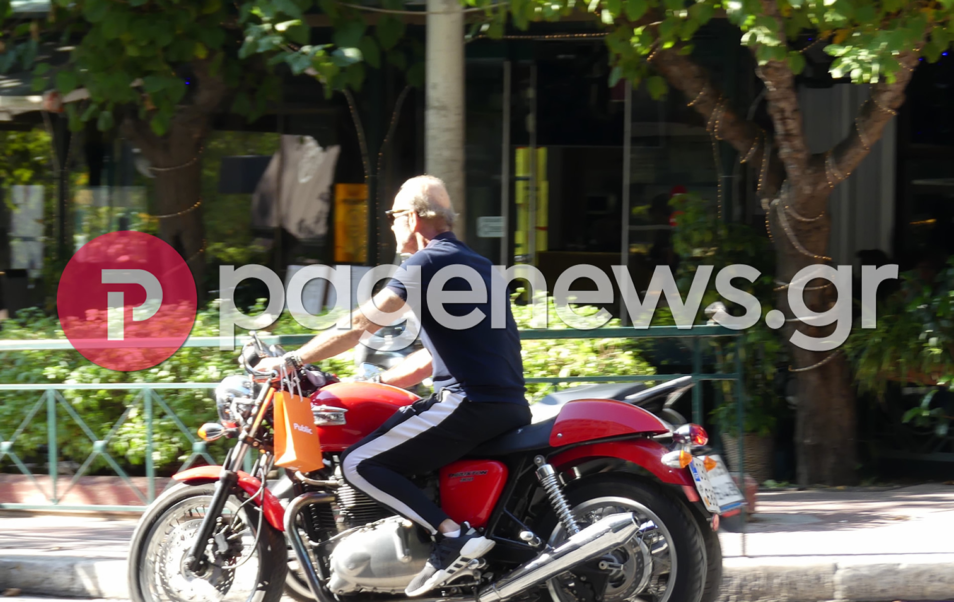 Πέτρος Κωστόπουλος: Με πανάκριβη μηχανή στο κέντρο της Αθήνας