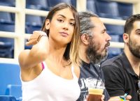 Έλενα Κρεμλίδου: Στην Πυλαία για τον ΠΑΟΚ η γνωστή παρουσιάστρια [pics]