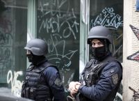 Εξάρχεια: Επιχείρηση της Δίωξης Ναρκωτικών σε διαμέρισμα