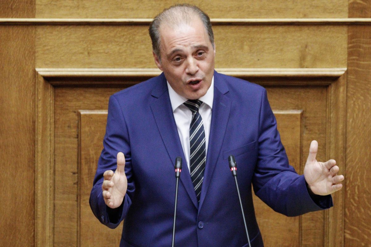 Κυριάκος Βελόπουλος: Συμφωνείτε σε όλα και κάνετε ψευτοαντιδικίες την ώρα των δελτίων ειδήσεων