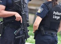 Βέλγιο: Η αστυνομία βρήκε 12 μετανάστες ζωντανούς σε φορτηγό ψυγείο Βέλγιο: Η αστυνομία βρήκε 12 μετανάστες ζωντανούς σε φορτηγό ψυγείο