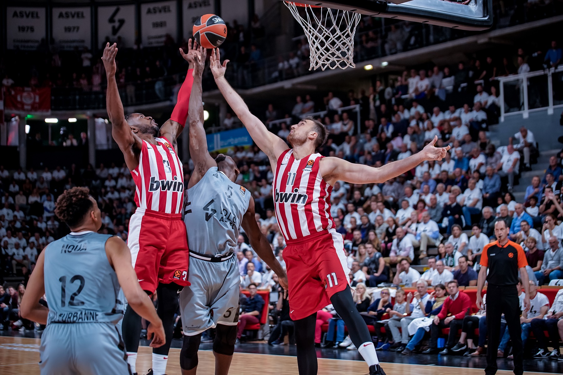 Βιλερμπάν – Ολυμπιακός 82-63