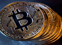 Bitcoin: Στη Θεσσαλονίκη αγοράζεις τυρόπιτα και με… κρυπτονόμισμα