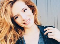 Bella Thorne: Από ηθοποιός της Disney έφτασε να βραβεύεται από το Pornhub