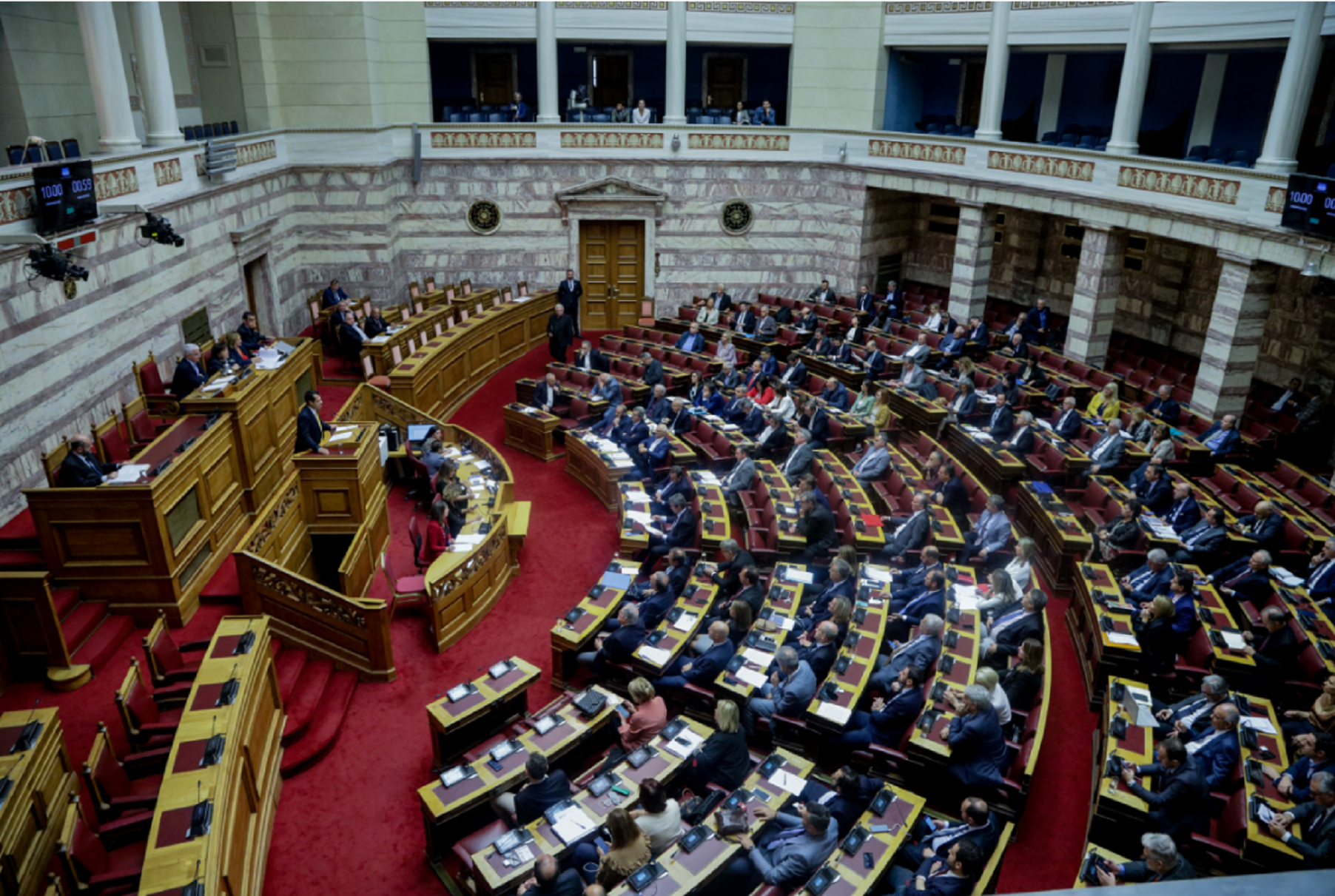 Πράξεις Νομοθετικού Περιεχομένου κορωνοϊός: Ψηφίστηκαν τα νέα μέτρα αντιμετώπισης του ιού