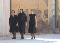 Άγριες Μέλισσες: Ο Κυπραίος κάνει μια πρόταση συνεργασίας στον Δούκα και στη Μυρσίνη Άγριες Μέλισσες: Ο Κυπραίος κάνει μια πρόταση συνεργασίας στον Δούκα και στη Μυρσίνη