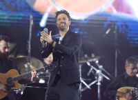Κωνσταντίνος Αργυρός: Απόλυτα χυμώδες το νέο κορίτσι του Κωνσταντίνος Αργυρός: Απόλυτα χυμώδες το νέο κορίτσι του