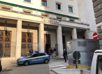 Ιταλία: Πυροβολισμοί σε αστυνομικό τμήμα – Νεκροί δύο αστυνομικοί
