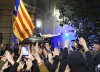 Καταλονία: Ογκώδης διαδήλωση των υπέρμαχων της ενότητας