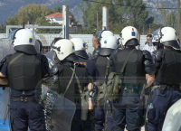 Ιωάννινα: Επεισόδια στον καταυλισμό του Κατσικά- Δακρυγόνα και πετροπόλεμος μεταξύ μεταναστών και αστυνομικών